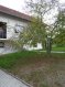 Maison Vente 4 chambres à Bitche - 178 500 € Bitche maison individuelle. Dans un quartier calme. Belle maison individuelle.
Composée d'une cave avec garage, au RDc entrée , séjour lumineux, cuisine accès direct sur l'extérieur, salle d'eau avec douche italienne, WC individuel, 2 chambres. A l'étage 2 chambres, greniers aménageables. Terrain de 8 ares plat, entretenu avec un espace terrasse, parkings pavés.
Divers: isolation des murs, combles, double vitrage, tout à l'égout, Tubéo, crépis extérieur en très bon état.
Contact Nord Sud immobilier
Bitche / Rohrbach les Bitche / Sarreguemines
03 72 64 01 02
www.nordsud-immobilier.fr