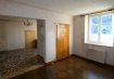 Maison Vente 2 chambres à Crusnes - 122 000 € Maison Crusnes 5 pièce(s) 94 m2. Idéal Bricoleurs !
A proximité du Luxembourg, beau potentiel pour cette maison de 94m² .
Elle comprend en rez de chaussée; entrée, cuisine ouverte sur séjour, dégagement, wc, salle de bains et chaufferie.
A l'étage; palier, 2 chambres de belles dimensions et une pièce borgne de 13m² pouvant servir de bureau, suite parentale ou dressing attenant.
Greniers aménageables au dessus avec accès par escalier, possibilité de 2 chambres.
Cave en sous sol
Cour de 35m² attenante.
Facilité de stationnement
Travaux à prévoir
Honoraires à charge vendeur
Peggy Brunet : 06 83 55 51 42