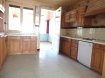 Maison Vente 4 chambres à Noeux-les-Mines - 127 000 € Maison Noeux Les Mines 6 pièce(s) 90 m2. En exclusivité dans votre agence Seleden Immobilier, maison de résidence à conforter se composant de :Entrée, séjour, cuisine meublée et équipée, véranda, salle de bains, WC, cave. A l' étage un palier distribuant quatre chambres et au second un grenier. Terrasse, jardin, dépendances, garage. Chauffage central au gaz de ville , PVC double vitrage avec volets, tout à l' égout. Proche du centre ville et des commodités.RENSEIGNEMENTS UNIQUEMENT AU 06.19.43.97.29Delphine UNILOWSKI dont 5.83 % honoraires TTC à la charge de l'acquéreur.