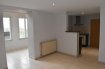 Maison Vente 3 chambres à Enchenberg - 107 000 € Maison Enchenberg 5 pièce(s) 130 m². STOP AFFAIRE : Maison d'habitation d'environ 130 m² composée d'une cuisine équipée et aménagée, salon de 25 m² avec climatisation réversible, séjour, 3 chambres à coucher ( 11m², 18.7m² et 17m²) , wc individuel, salle de bain avec bain d'angle et double vasque. La maison offre un beau terrain plat, pompe à chaleur installée en 2007. TB Rapport qualité prix. 5 minutes de ROHRBACH Les BITCHE. Contact Nord Sud Immobilier à ROHRBACH LES bITCHE au 03 87 96 33 84 ou à BITCHE au 03 87 27 01 80 ou à SARREGUEMINES au 03 87 02 83 36