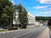 Appartement Location 3 chambres à Luxembourg-Eich - 2 200 € Immo Losch a le plaisir de vous proposer à la location ce magnifique appartement de 88,76 m², en première location et entièrement rénové, avec triple vitrage et cuisine neuve.
Description :
Hall d’entrée
Salon
Cuisine individuelle neuve
WC séparé
Trois chambres
Salle de bain
Balcon de 4,1 m²
Cave
Un garage est également disponible en option pour un supplément de 200 € par mois sur le loyer.
Vous pourrez également profiter d’une spacieuse terrasse rooftop offrant un agréable espace extérieur.
Avec vue sur le parc et à proximité des commerces et des transports.
La garantie bancaire est de deux mois de loyer, soit 4 400 €.
Frais d’agence : 2 574 € TTC (TVA 17 % incluse), répartis équitablement entre le locataire et le propriétaire, soit 1 287 € TTC à la charge de chacune des parties.
Disponibilité : 15/09/2025
Pour plus d’informations ou pour organiser une visite, contactez notre agence Immo Losch par téléphone au +352 26 53 26 11 ou par e-mail à info@immolosch.lu
. Nous serons ravis de vous accompagner dans votre projet.
----------
Immo Losch freut sich, Ihnen diese wunderschöne Wohnung mit einer Wohnfläche von 88,76 m² zur Miete anbieten zu können. Es handelt sich um die erste Vermietung nach einer vollständigen Renovierung, mit Dreifachverglasung und neuer Einbauküche.
Beschreibung:
Eingangsbereich
Wohnzimmer
Neue, separate Küche
Separates WC
Drei Schlafzimmer
Badezimmer
Balkon (4,1 m²)
Keller
Eine Garage ist ebenfalls optional für einen Aufpreis von 200 € pro Monat erhältlich.
Zusätzlich können Sie eine großzügige Dachterrasse nutzen, die einen angenehmen Außenbereich bietet.
Mit Blick auf den Park und in der Nähe von Geschäften und öffentlichen Verkehrsmitteln.
Die Mietkaution beträgt zwei Monatsmieten, also 4.400 €.
Maklergebühren: 2.574 € inkl. MwSt. (17 %), gleichmäßig zwischen Mieter und Vermieter aufgeteilt, d. h. 1.287 € inkl. MwSt. pro Partei.
Verfügbarkeit: 15.09.2025
Für weitere Informationen oder zur Vereinbarung eines Besichtigungstermins kontaktieren Sie bitte unsere Agentur Immo Losch telefonisch unter +352 26 53 26 11 oder per E-Mail an info@immolosch.lu
. Wir freuen uns, Sie bei Ihrem Projekt zu begleiten.
----------
Immo Losch is pleased to offer for rent this beautiful 88.76 m² apartment, available for first occupancy after a complete renovation, featuring triple glazing and a brand-new kitchen.
Description:
Entrance hall
Living room
New separate kitchen
Separate WC
Three bedrooms
Bathroom
Balcony (4.1 m²)
Cellar
A garage is also available as an option for an additional €200 per month on the rent.
You can also enjoy a spacious rooftop terrace, offering a pleasant outdoor space.
With views of the park and close to shops and public transport.
The rental deposit is equivalent to two months’ rent, i.e. €4,400.
Agency fees: €2,574 incl. VAT (17%), equally split between the tenant and the landlord, i.e. €1,287 incl. VAT for each party.
Availability: 15/09/2025
For more information or to arrange a viewing, please contact our agency Immo Losch by phone at +352 26 53 26 11 or by email at info@immolosch.lu
. We will be delighted to assist you with your project.