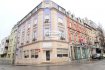 Maison Vente 6 chambres à Esch-sur-Alzette - 1 500 000 € *** AVIS AUX INVESTISSEURS ***
À VENDRE
- IMMEUBLE - Situé au cœur de la ville, proximité immédiate de la rue d'Alzette, venez découvrir cet immeuble en R 3 sous-sol aménagé, d'une surface totale de 385 m2.
Il est composé au rez-de-chaussée de 92 m2, d?un local commercial actuellement aménagé en restaurant avec capacité de 50 couverts
Au 1er étage : appartement à deux chambres, une cuisine équipée, séjour et une salle de bains avec WC.
Au 2ème/3ème étage : appartement à deux chambres, une cuisine équipée, séjour et une salle de bains avec WC.
Chaque appartement sont d?une surface de 80m2.
Sous-sol aménagé de 55m2 abritant les toilettes dame/homme le local technique et les caves.
Pour toutes questions ou demandes d'informations, n'hésitez pas à nous contacter, nous serons toujours à votre service.
Agence ELSA'HOME à votre écoute pour la concrétisation de vos projets en toute confiance.