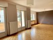Maison Vente 4 chambres à Metz-Queuleu - 265 000 € METZ Queuleu,
Joli maison en étages de 6 pièces de 142 m² avec sous sol complet et garage.
au RDC : salon séjour, cuisine équipée séparée, WC, une petite terrasse à l'avant
au 1er étage : 3 chambres de 16,15 et 13 m², une salle de bains avec WC
et au 2ème étage : une grande pièce (22m²) pouvant faire office de chambre.
Au sous- sol : garage, rangement, cave, buanderie et accès au jardin
Chauffage individuel au gaz
1 rue Jeanne Arnould Plessy