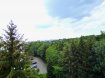 Appartement Location 1 chambre à Luxembourg-Bonnevoie - 1 400 € SCHAUS IMMOBILIER vous propose à la location cet appartement d'une surface utile d'environ 60,00m2, entièrement rafraîchi, bénéficiant d'une bonne luminosité naturelle, dans une résidence située dans une rue sans issue très calme.Il se compose• d'un hall d'entrée avec une niche pour garde-robe,• un grand séjour lumineux avec accès à un grand balcon et une cuisine ouverte,• une chambre avec une grande fenêtre offrant une vue imprenable,• une salle de bains avec WC.L'appartement dispose d'un garage individuel (d'une surface utile d'environ 16m2) ainsi qu'un emplacement extérieur.Au sous-sol se trouvent la cave privée (d'une surface utile d'environ 5.72m2) ainsi qu'une buanderie commune.L'immeuble se trouve à 5 minutes du centre ville de Luxembourg ainsi que du zoning de Howald avec ses petits et grands commerces.Arrêt d'autobus à 2 minutes pédestres.Ref agence :883008