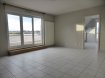 Appartement Location 2 chambres à Brunstatt - 630 € BRUNSTATT Residence Cour du Tissage
Appartement F3 d'une superficie de 70m² (84m² sol) situé au dernier étage et bénéficiant d'une DOUBLE TERRASSE.
Vous entrez dans un appartement sécurisé (avec 1 placard à l'entrée), 1 Séjour de 23m² donnant sur une TERRASSE de 15 m², 1 Cuisine amménagée sur une Seconde TERRASSE, 2 pièces de NUIT, 1 Salle de bain et 1 wc indépendant.
Vous avez également
1 Garage individuel fermé inclus
Chauffage individuel au GAZ
PRIX EN BAISSE
APPARTEMENT réservé / nous consulter pour d'autres offres et sur notre site
www.mattimmo.com