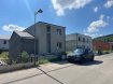 Maison Vente 3 chambres à Blénod-lès-Pont-à-Mousson - 249 900 € MAISON NEUVE F5. Blénod-lès-Pont-à-Mousson : Maison individuelle F5 de 100 M2 habitables livrée clés en main. Celle-ci comprend : Une cuisine ouverte sur séjour, salle de bain, 3 chambres, WC séparés, un grand garage de 23M2.Chauffage pompe à chaleur air/eau. Maison construite sur un terrain de 4 ares et 08 ca au sein d'un lotissement calme, proche de toutes commodités, écoles et axes autoroutiers. Non éligible au DPE. Honoraires d'agence charge vendeur. Contact : 07.82.10.11.91 pour plus d'informations ou pour convenir d'une visite.No de SIRET : 922 988 704 00016