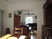 Appartement Vente à Hayange - 71 000 € AGREABLE APPARTEMENT DE TYPE F3 AVEC JARDIN. Situé au deuxième étage d'une petite copropriété, agréable appartement composé d'une cuisine ouverte sur salon et salle à manger, une salle de bain avec toilette, une chambre, une pièce dégagement avec placards intégrés ou pièce bureau. Jardin d'environ 1 are avec petite cour. Un grenier, une cave. Dble vitrage PVC, chauffage électrique. A SAISIR !