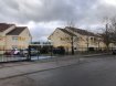 Appartement Vente 2 chambres à Scy-Chazelles - 210 000 € SCY-CHAZELLES : Superbe appartement de type F3 avec garage dans résidence sécurisée. En exclusivité, un bel appartement de type F3 dans résidence sécurisée, avec terrasse et jardin.Il est composé comme suit :- 2 chambres;- Une salle d'eau avec une douche et son meuble vasque;- Cuisine complétement équipé avec accès terrasse;- Grand séjour accès terrasse et jardin;Au sous-sol, vous disposerez d'un garage pour 1 voiture.Chauffage gaz individuel et chaudière récente. dont 5.53 % honoraires TTC à la charge de l'acquéreur.