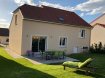 Maison Vente 3 chambres à Pont-à-Mousson - 249 000 € Acces direct A31. Pavillon indépendant en 1/2 niveau de 2011 édifié sur un terrain de 471 m2. Il est composé d'une très belle cuisine équipée ouverte sur le salon/séjour en accès terrasse, de 3 belles chambres et d'un bureau, d'une salle d'eau et d'une salle de bains.
Garage avec espace chaufferie/buanderie. Secteur très agréable et proche toutes commodités.
A découvrir rapidement