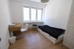 Chambre Location 1 chambre à Luxembourg-Limpertsberg - 925 € Luxembourg LIMPERTSBERG, 59, rue des Glacis, dans maison entièrement rénovée et meublée, chambre de 12m2 (numéro 0.1) à louer dans duplex au rez-de-chaussée et comprenant : chambre avec lit simple, bureau, chaise, placard, salle de douche, WC séparé, placards partagés avec quatre chambres, buanderie commune avec lave-linge et sèche-linge. Cuisine et salon dans les parties communes. Libre le 10 novembre 2025. Pour une seule personne, contrat de bail d'un an minimum.
Loyer 925 euros + charges forfaitaires de 180 euros.
Dans les charges, tout est inclus à l'exception du nettoyage privatif de la chambre.
Contact et visites : Rosalba MAITRE téléphone : 691 550 189
Email : Rosalba@parkagence.lu & Arianna GHITTINO, téléphone : 691 205 573, email : arianna@parkagence.lu