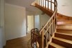 Maison Location 3 chambres à Wiltz - 1 500 € Rez-de-chaussée :
Hall d´entrée
Living ? salle à manger
Cuisine équipée
WC séparé
Sous-sol :
Hall
Grande pièce bureau
1 chambre à coucher
Salle de douche
Cave ? rangement
1er étage :
Hall
2 chambres à coucher
Grenier
Parkings devant la maison
La maison est idéal pour une société ou profession libérale. Parkings publiques gratuits a quelques mètres de la maison.
Loyer : 1.500 €
Caution : 3.000 €
Agence : 1.755 €
Libre : de suite
Ref agence :B6913