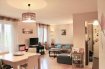 Appartement Vente 2 chambres à Strasbourg - 143 200 € Exclusivité Sodiss : A proximité de la Place St Antoine, Rue de Berstett au 4e et dernier étage venez visiter ce lumineux 4 pièces bien agencé sans vis à vis et en très bon état. Celui-ci se compose d'une entrée donnant sur une cuisine avec loggia, d'un spacieux salon séjour avec balcon donnant sur le parc. Un couloir dessert la partie nuit comprenant 2 chambres, une salle de bain et un wc.En annexe vous bénéficiez d'une cave est d'une mansarde.Prix de vente 143 200 ' dont 6% d'honoraires d'agenceVotre contact Virginie Diss