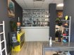 Local commercial Vente à Thionville-Les Basses-Terres - 250 000 € Local commercial entièrement rénové comprenant un accueil avec partie attente, trois bureaux, deux WC dont une avec douche, et une cuisine équipée donnant accès directement à la cave privative (95m²)
Local climatisé
Pas de travaux à prévoir .