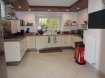 Maison individuelle Vente 3 chambres à Mont-Saint-Martin - 240 000 € Maison individuelle sur 5a89ca de terrain, Sous-sol: garage avec porte sectionnelle motorisée, chaufferie, RDC: cuisine équipée, w-c, salon ouvert sur sam avec accès jardin, Etage: 3 chambres, salle de bains (baignoire balnéo, douche, w-c), Combles aménageables. Un garage de 45m². Toiture de 2014, isolation intérieure en laine de roche, DV PVC 2013, Elec de 2013, chauffe-eau thermodynamique de 2014, adoucisseur 2018. Chauffage fuel, cuve de 3000 litres à l'extérieur (aucune odeur), tout à l'égout, Taxe foncière: 712€.