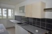 Appartement Vente 3 chambres à Pont-à-Mousson - 78 000 € Appartement T4 au RDC avec parking. . Proche de l'accès A31 et des commodités, appartement T4 au RDC d'une résidence comprenant : Hall d'entrée, cuisine, salon/séjour, 2 chambres, un coin bureau, salle d'eau, WC, 2 dégagements. Cave et une place de parking souterrain. A visiter sans tarder !!!