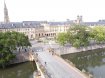 Appartement Vente 2 chambres à Metz - 220 000 € DUPLEX COEUR DE VILLE. A deux pas du marché couvert, entre le Théâtre et la Cathédrale avec vue sur la place de la Comédie et le Temple Neuf, laissez vous séduire par ce duplex au bord de l'eau. Au 4ème étage : une grande pièce de vie avec cheminée, nombreux rangements, un hall desservant la cuisine équipée, la salle de bains (baignoire) avec WC, la pièce de vie et l'escalier d'accès à la chambre en combles pleine de charme avec poutres apparentes et vue sur cathédrale. Chauffage individuel gaz. Petite copropriété de 12 lots sans procédure. Charges annuelles environ 720 EUR PRIX : 220 000 EUR AGENCE VENNER IMMOBILIER 06.37.62.27.13 // 03.87.63.60.09 ACHAT // VENTE // LOCATION // GESTION // ESTIMATION