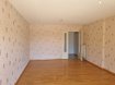 Appartement Location 2 chambres à Yutz - 800 € c.c. Appartement F4, situé au 2ème étage (avec ascenseur) d'un copropriété bien entretenue, comprenant: une entrée, un salon/séjour avec un balcon attenant, une cuisine semi-équipée avec réfrigérateur, plaque de cuisson et hotte (absence de four et de lave-vaiselle), deux chambres, une salle d'eau, un wc séparé et un cagibi.
En annexes: une cave au sous-sol et un garage
Détail des charges: provision eau chaude et eau froide, charges ascenseur, nettoyage des communs et électricité des communs
Chaufferie collective avec abonnement individuel
BAIL PRECAIRE DE 1 AN
