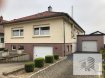 Maison Vente 3 chambres à Bascharage - 834 000 € Bungalow, libre de quatre côtés, avec une surface habitable d’environ 170 m2, érigée sur un terrain de 6,38 ares et composée comme suit :
Rez-de-chaussée : hall d'entrée, WC séparé, Salon/salle à manger, grande cuisine équipée avec accès à la terrasse et au jardin, salle de bain, une chambre et un bureau.
1ier étage : hall de nuit, deux chambres à coucher, un WC séparé.
Sous-sol : buanderie, plusieurs caves dont une avec sauna, WC séparé avec raccords douche, garage pour 2 voitures en enfilade, chaufferie.
Extérieur : terrasse, un grand jardin avec cabane en bois, garage et 2 emplacements.
Équipements : Panneaux solaires.
La maison se trouve dans un quartier strictement résidentiel. Commerces, écoles et crèches à proximité. Bonne connexion au réseau de transports publics. Accès facile au distributeur d’autoroutes.
Pour tous renseignements supplémentaires ou pour prendre rendez-vous pour une visite, veuillez nous contacter par téléphone au (+352) 691 400 705 ou 691 400 706 ou par mail : info@17b.lu