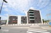 Penthouse Location 3 chambres à Rollingen - 3 250 € L'agence immobilière Christine SIMON vous présente en exclusivité ce Penthouse luxurieux à louer contenant 3 chambres à coucher et 2 salles de bains au 4ème et dernier étage avec ascenseur dans une toute nouvelle Résidence * Bei der Breck* situé à Rollingen-Mersch, 2 rue de Luxembourg, accès direct à la gare de Mersch.Il se compose comme suit:Hall d'entrée avec vestiaire sur mesure (16,35 m2), toilette séparée (2,40 m2), débarras (local ventilation) (5,88 m2), double séjour lumineux avec cuisine équipée ouverte et profitant d'un ilot central de 54,67 m2 donnant accès à une terrasse de 50,97 m2 avec vue dégagée sur le Parc de Mersch. 3 chambres à coucher dont une de 12,30 m2 attenante au dressing (9,84 m2) entièrement aménagé de placards sur mesure et sa salle-de-bain avec baignoire, une grande vasque, douche à l'Italienne, toilette et fenêtre (10,03 m2), une chambre de 12,44 m2 accès terrasse et une de 17,48 m2 donnant sur un balcon de 6,03 m2. Une salle de douche de 7,03 m2 avec douche à l'Italienne et double vasque. Au sous-sol deux emplacements intérieurs et une cave privative.Prestations haut de gamme: lampes à intensité variable, éclairage indirect dans les chambres à coucher et la terrasse, portes battantes, murs en marbre dans la salle de douche, système domotique contrôlable par téléphone portable, appareils de cuisine MIELE équipés de capteurs électriques et d'une hotte aspirante réglable en hauteur, carrelages de qualité optique en bois, placard sur mesure au hall d'entrée et au débarras, portes vitrées coulissantes dans les chambres à coucher avec accès à la terrasse, la cuisine et le double séjour.Libre au 15 juin 2021.CDI obligatoire, pas d'animaux et location non-fumeur.Loyer 3250 € plus 241 € de charges.Caution 3 mois de loyer plus charges c.à.dire 10473 €Agence 1 Loyer plus 17 % TVA = 3802,5 €A présenter au rendez-vous:Copie des 3 dernières fiches de salaire, copie du contrat de travail, de la carte d'identité et de la carte de sécurité social.Pour de plus amples renseignements contactez l'agence par mail svp à info@christinesimon.lu ou cs@christinesimon.luNous sommes en permanence à la recherche des biens pour nos clients solvables, donc si vous désirez vendre ou louer appelez l'agence immobilière Christine SIMON.