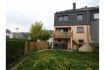 Maison jumelée Vente 3 chambres à Differdange - 770 000 € A vendre-maison- Differdange
RE/MAX spécialiste de l'immobilier au Luxembourg vous propose un charmante maison de 140 m² habitable avec terrasse,garage 2 voitures de 34 m² , jardin sur un terrain de 3,41 ares à Differdange.
cette maison vous accueille avec un grand hall entrée donnant accès au garage jardin ainsi qu'a la chaufferie.
au 1er étage on retrouve salon/séjour,1 WC séparé, et une cuisine donnant accès à la terrasse .
au 2ème étage vous y trouvé 3 grandes chambres d'environ 14 m² avec une salle de bain .
le grenier est en partie aménagé et pourrais servir de 4ème chambre .
en 2008 la toiture, la façades, et le chauffage ont été refais à neuf.
il faudra prévoir de remplacer 2 velux et la porte de garage et quelques petits travaux de rafraîchissement à prévoir.