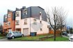 Maison jumelée Vente 3 chambres à Differdange - Prix sur demande A vendre-maison- Differdange
RE/MAX spécialiste de l'immobilier au Luxembourg vous propose un charmante maison de 140 m² habitable avec terrasse,garage 2 voitures de 34 m² , jardin sur un terrain de 3,41 ares à Differdange.
cette maison vous accueille avec un grand hall entrée donnant accès au garage jardin ainsi qu'a la chaufferie.
au 1er étage on retrouve salon/séjour,1 WC séparé, et une cuisine donnant accès à la terrasse .
au 2ème étage vous y trouvé 3 grandes chambres d'environ 14 m² avec une salle de bain .
le grenier est en partie aménagé et pourrais servir de 4ème chambre .
en 2008 la toiture, la façades, et le chauffage ont été refais à neuf.
il faudra prévoir de remplacer 2 velux et la porte de garage et quelques petits travaux de rafraîchissement à prévoir.