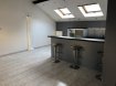 Appartement Vente 2 chambres à Saint-Avold - 98 000 € L'agence Pack'Immo vous propose cet appartement de 95 m² au 3ème et dernier étage d'un immeuble avec ascenseur à quelques pas du centre ville comprenant une entrée avec placard, un séjour, une cuisine équipée, une salle de bains avec douche, un WC séparé, un cellier et 2 chambres.
Une place de parking privative et chauffage au gaz.