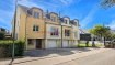Immo Losch vous propose à la vente cette agréable maison jumelée construite en 2008, située à Kleinbettingen, dans la commune de Steinfort. Implantée sur un terrain de 3,28 ares, la maison développe environ 165 m² de surface habitable, 261,41 m² de surface totale et se distingue par ses beaux volumes, son bon état général ainsi que ses nombreux équipements de confort.

La maison a fait l’objet d’un entretien régulier et de plusieurs améliorations au cours des dernières années, notamment avec une terrasse refaite en 2023, une peinture intérieure récente, le nettoyage et la réparation de la toiture ainsi que la réalisation d’un drainage périphérique autour de la maison.

Une maison familiale aux espaces généreux.

Distribution de la maison

Au rez-de-chaussée, la maison dispose d’un hall d’entrée, d’une salle de douche, d’un garage pouvant accueillir deux voitures, ainsi que d’une cave et d’un local technique.
Le premier étage constitue le principal espace de vie. Il comprend un salon spacieux et lumineux avec cuisine, un WC séparé ainsi qu’une première chambre. Le salon bénéficie également d’un accès direct à la terrasse et au jardin, offrant un agréable prolongement des espaces de vie vers l’extérieur.

Au deuxième étage, l’espace nuit se compose de trois chambres supplémentaires, d’un débarras, d’une salle de bains et d’un WC séparé. Cette configuration permet de disposer de quatre chambres au total, offrant ainsi un espace confortable pour une famille.

Confort et équipements
La maison est équipée de plusieurs installations qui renforcent son confort et son efficacité au quotidien :

- Panneaux photovoltaïques installés en 2023
- Système d’alarme
- Moustiquaires
- Volets roulants électriques sur les grandes baies
- Marquise
- Cheminée
- Drainage périphérique réalisé autour de la maison
- Terrasse rénovée en 2023
- Carrelage dans l’ensemble du bien
- Parquet dans le séjour

Le certificat de performance énergétique est de classe E / E.
Kleinbettingen – un emplacement pratique
Située à Kleinbettingen, dans la commune de Steinfort, la maison bénéficie d’une situation particulièrement intéressante pour les personnes travaillant au Luxembourg ou en Belgique.

La gare de Kleinbettingen se trouve à proximité immédiate et permet de rejoindre Luxembourg-Ville ou Arlon grâce à la ligne CFL 50. La ligne de bus 222 complète les possibilités de déplacement.

La commune de Steinfort offre par ailleurs les principales infrastructures nécessaires au quotidien, avec notamment des écoles, une maison relais, un centre sportif et différents services locaux.

La proximité de la voie ferrée constitue un élément à prendre en considération côté rue, tandis que la partie arrière de la maison et le jardin bénéficient d’un environnement plus calme et préservé.
Un bien adapté à une famille

Avec ses 4 chambres, ses deux salles d’eau, ses beaux espaces de vie, sa terrasse, son garage pour deux voitures et ses équipements récents, cette maison offre une configuration particulièrement adaptée à une famille à la recherche d’un logement spacieux dans un environnement résidentiel.

Immo Losch se tient à votre disposition pour toute information complémentaire ou pour organiser une visite.
+352 26 53 26 11
info@immolosch.lu
www.immolosch.lu

 ---------- 
Immo Losch bietet Ihnen zum Verkauf dieses angenehme Doppelhaus, das 2008 erbaut wurde, in Kleinbettingen, in der Gemeinde Steinfort. Auf einem Grundstück von 3,28 Ar gebaut, bietet das Haus etwa 165 m² Wohnfläche, 261,41 m² Gesamtfläche und besticht durch seine großzügigen Räume, seinen guten Zustand sowie seine zahlreichen Komfortausstattungen.

Das Haus wurde regelmäßig gewartet und in den letzten Jahren mehrfach verbessert, unter anderem mit einer Terrasse, die 2023 neu gestaltet wurde, einer kürzlich innen gestrichenen Wand, der Reinigung und Reparatur des Dachs sowie einer umlaufenden Drainage um das Haus.

Ein Familienhaus mit großzügigem Raumangebot.

Hausaufteilung

Im Erdgeschoss verfügt das Haus über eine Eingangshalle, ein Duschbad, eine Garage für zwei Autos sowie einen Keller und einen Technikraum.
Das erste Stockwerk bildet den Hauptwohnraum. Es umfasst ein geräumiges und helles Wohnzimmer mit Küche, eine separate Toilette sowie ein erstes Schlafzimmer. Das Wohnzimmer hat auch direkten Zugang zur Terrasse und zum Garten, was eine angenehme Erweiterung der Wohnräume nach draußen darstellt.

Im zweiten Stock befinden sich der Schlafbereich mit drei zusätzlichen Schlafzimmern, ein Abstellraum, ein Badezimmer und eine separate Toilette. Diese Anordnung ermöglicht insgesamt vier Schlafzimmer, was ausreichend Platz für eine Familie bietet.

Komfort und Ausstattung
Das Haus ist mit mehreren Einrichtungen ausgestattet, die den Komfort und die Effizienz im Alltag erhöhen:

- Photovoltaik-Module installiert im Jahr 2023
- Alarmsystem
- Mückennetze
- Elektrische Rollläden an den großen Fenstern
- Markise
- Kamin
- Umlaufende Drainage um das Haus
- Terrasse, die 2023 renoviert wurde
- Fliesen im gesamten Gebäude
- Parkett im Wohnzimmer

Der Energieeffizienzklasse ist E / E.
Kleinbettingen – eine praktische Lage
Das Haus liegt in Kleinbettingen, in der Gemeinde Steinfort, und profitiert von einer besonders günstigen Lage für Berufstätige in Luxemburg oder Belgien.

Der Bahnhof Kleinbettingen befindet sich in unmittelbarer Nähe und ermöglicht es, Luxemburg-Stadt oder Arlon mit der CFL-Linie 50 zu erreichen. Die Buslinie 222 ergänzt die Mobilitätsmöglichkeiten.

Die Gemeinde Steinfort bietet außerdem die wichtigsten Infrastrukturen für den Alltag, darunter Schulen, ein Tagungshaus, ein Sportzentrum und verschiedene lokale Dienste.

Die Nähe zur Bahnlinie ist ein Aspekt, den man auf der Straßenseite berücksichtigen sollte, während die Rückseite des Hauses und der Garten eine ruhigere und eher private Umgebung bieten.
Ein geeignetes Objekt für eine Familie

Mit seinen 4 Schlafzimmern, zwei Badezimmern, den schönen Wohnräumen, der Terrasse, der Garage für zwei Autos und den modernen Ausstattungen bietet dieses Haus eine besonders geeignete Konfiguration für eine Familie, die nach einer großzügigen Wohnung in einer Wohngegend sucht.

Immo Losch steht Ihnen für weitere Informationen oder zur Organisation eines Besuchs gerne zur Verfügung.
+352 26 53 26 11
info@immolosch.lu
www.immolosch.lu

 ---------- 
Immo Losch is offering for sale this charming semi-detached home built in 2008, located in Kleinbettingen, in the municipality of Steinfort. Set on a 3.28-are lot, the home features approximately 165 m² of living space and 261.41 m² of total floor area, and stands out for its spacious rooms, good overall condition, and numerous comfort features.

The house has been regularly maintained and has undergone several improvements in recent years, including a terrace that was redone in 2023, a recent interior paint job, cleaning and repair of the roof, and the installation of perimeter drainage around the house.

A family home with generous living spaces.

Layout of the House

On the ground floor, the house features an entryway, a shower room, a two-car garage, as well as a basement and a utility room.
The first floor serves as the main living area. It includes a spacious and bright living room with an open kitchen, a separate restroom, and a first bedroom. The living room also has direct access to the patio and garden, providing a pleasant extension of the living spaces outdoors.

On the second floor, the sleeping area consists of three additional bedrooms, a storage room, a bathroom, and a separate half-bath. This layout provides a total of four bedrooms, offering comfortable living space for a family.

Comfort and Amenities
The house is equipped with several features that enhance its comfort and efficiency in daily life:

- Solar panels installed in 2023
- Alarm system
- Mosquito screens
- Electric roller shutters on the large windows
- Awning
- Fireplace
- Perimeter drainage installed around the house
- Terrace renovated in 2023
- Tile flooring throughout the property
- Hardwood flooring in the living room

The energy performance certificate is rated E / E.
Kleinbettingen – a convenient location
Located in Kleinbettingen, in the municipality of Steinfort, the house enjoys a particularly attractive location for people working in Luxembourg or Belgium.

The Kleinbettingen train station is right nearby and provides access to Luxembourg City or Arlon via the CFL 50 line. Bus line 222 further enhances transportation options.

The municipality of Steinfort also offers all the essential amenities needed for daily life, including schools, an after-school care center, a sports center, and various local services.

The proximity to the railroad tracks is a factor to consider on the street side, while the rear of the house and the garden enjoy a quieter and more secluded setting.
A property well-suited for a family

With its 4 bedrooms, two bathrooms, spacious living areas, terrace, two-car garage, and modern amenities, this home offers a layout particularly well-suited for a family looking for a spacious home in a residential setting.

Immo Losch is available to provide any additional information or to arrange a tour.
+352 26 53 26 11
info@immolosch.lu
www.immolosch.lu