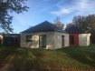 Maison Vente 3 chambres à Guenrouet - 202 500 € Maison Guenrouet 5 pièce(s) 115 m2. GUENROUET - Maison PLAIN PIED CONTEMPORAINE récente très lumineuse au calme , très proche centre bourg offrant entrée, pièce de vie spacieuse avec cuisine aménagée et équipée, cellier/buanderie, bureau, dégagement, 3 chambres, salle d'eau et wc indépendant. L'ensemble sur un terrain d'environ 712m² avec carport et abri de jardin. Chauffage au sol . Assainissement collectif.RÉCENTE - CENTRE - CLARTEREF 10337IGOR IMMOBILIER MISSILLAC02.40.90.17.82 dont 3.85 % honoraires TTC à la charge de l'acquéreur.