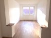 Appartement Location 3 chambres à Yutz - 830 € c.c. Bel appartement entièrement rénové comprenant une entrée, une cuisine équipée, 3 chambres, un grand salon/séjour, une salle de bains avec wc.
Un garage.