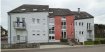 Appartement Location 1 chambre à Mensdorf - 1 000 € Au cœur du village de Mensdorf, Sigelux Real Estate vous propose à la location cet appartement 1 chambre , situé au 1er étage d’une petite résidence de 9 unités.
Sa surface habitable est de 60m2
Il se situe au 21A Gaessen L-6931 Mensdorf et se compose :
- Hall d’entrée
- Débarras
- Cuisine équipée ouverte
- Living
- Chambre
- Salle de douche avec WC
- Buanderie commune
- Cave
- Parking lift
- Balcon
Loyer : 1000€
Charges : 175€
Garantie bancaire : 3 mois de loyer
Frais d’agence 1 mois de loyer + Tva 17%
Pour plus de renseignement ou un RDV contactez :
SIGELUX : 46 71 31 ou info@sigelux.lu
