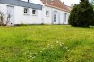 Maison Location 3 chambres à Jury - 950 € c.c. Jury , jolie maison individuelle type F5 rénovée .. Sur un terrain de 472 m² clos et arboré . Jolie maison individuelle entièrement rénovée, composée d'une entrée, un salon-séjour avec cheminée et accès terrasse, une cuisine équipée avec accès terrasse, une chambre en rez-de-chaussée, une salle d'eau avec wc, une buanderie, un cellier et un garage.
A l'étage, deux chambres et une salle de bains avec wc.
Chauffage au gaz avec contrat d'entretien double vitrage PVC.
Voie de contournement Est, accès A4 et A31 , à 2mn des centres hospitaliers de Mercy et Schuman.
Commune de Metz-Métropole
