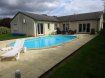 Maison Vente 3 chambres à Montauville - 257 000 € 10 min MONTAUVILLE. Joli pavillon de plain pied de 2004 comprenant une cuisine équipée, un grand salon séjour accès direct sur terrasse/jardin, trois chambres dont une avec salle de bains privative, un bureau et garage. Vaste jardin clos et arboré de 17 ares avec piscine.