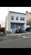 Maison individuelle Vente 3 chambres à Rodange - 825 000 € Rodange magnifique maison libre de 4 côtes a voir absolument
compose comme suit:
Sous-sol, garage pour une voiture, buanderie, chaufferie, cave, sortie jardin, abris de stockage pour moto et autre matériaux fermé, parking exterieur.
Rez-de-chaussée: hall d'entrée, salon salle à manger sortie beaux jardin et terrasse, WC sépare, cuisine équipée,
1. étage: hall 2 chambres à coucher, 1 chambre a coucher avec aces sur une belle terrasse,salle de bains, dressing.