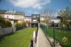 Maison mitoyenne Vente 3 chambres à Kayl - 649 000 € Maison entièrement rénové en 2010 (électricité, chauffage, canalisations, salle de bain, salle de douche et nouvelle cuisine équipée, ... ),
Comprenant:
Hall d'entrée,
Cuisine équipée avec salle à manger,
Living accès sur la terrasse et le jardin,
3 chambres à coucher,
1 suite parentale (dressing et salle de douche privée),
1 salle de douche,
Au sous-sol:
Garage, Salle de bain,
Grande cuisine équipée avec living donnant accès à une 2ième terrasse et au jardin,
Pour tous renseignements complémentaires ou une visite (visites également possibles le samedi sur rdv), veuillez contacter le 28.66.39.1.
Ref agence :72830