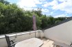 Duplex Location 2 chambres à Reckenthal - 1 650 € Soho Real Estate propose à la location un duplex dans une copropriété situé dans un écrin de verdure à quelques minutes du centre ville de Luxembourg. Situé dans la commune de Strassen, il bénéficie de la présence dans la commune d' infrastructures scolaires, culturelles et sportives telles que une école fondamentale, des crèches et foyers de jour, le Centre culturel « Paul Barblé », les Thermes de Strassen. L'accès facile aux axes autoroutiers, ainsi que la proximité immédiate de grands espaces ruraux et de belles zones forestières renforcent l'attractivité du quartier.
Les arrêts de bus et de tram les plus proches se trouvent respectivement à 350m et 550m.
Le duplex est composé comme suit:
étage 1: hall d'entrée - chambre à coucher - salle de bain avec WC
étage 2: chambre à coucher salle de douche avec WC - séjour - cuisine - terrasse
sous-sol: cave - emplacement de stationnement
Pour de plus amples informations ou pour une visite veuillez contacter José CADOLINO par mail à l'adresse jose@sohoimmo.lu ou par téléphone au +352 661 349 405.
----------------------------------------------------------------------------------
Soho Real Estate offers for rent a duplex in a condominium located in a green setting a few minutes from the city center of Luxembourg. Located in the municipality of Strassen, it benefits from the presence in the municipality of educational, cultural and sports infrastructures such as a basic school, nurseries and day centers, the