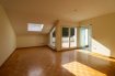 Duplex Location 2 chambres à Reckenthal - 1 650 € Soho Real Estate propose à la location un duplex dans une copropriété situé dans un écrin de verdure à quelques minutes du centre ville de Luxembourg. Situé dans la commune de Strassen, il bénéficie de la présence dans la commune d' infrastructures scolaires, culturelles et sportives telles que une école fondamentale, des crèches et foyers de jour, le Centre culturel « Paul Barblé », les Thermes de Strassen. L'accès facile aux axes autoroutiers, ainsi que la proximité immédiate de grands espaces ruraux et de belles zones forestières renforcent l'attractivité du quartier.
Les arrêts de bus et de tram les plus proches se trouvent respectivement à 350m et 550m.
Le duplex est composé comme suit:
étage 1: hall d'entrée - chambre à coucher - salle de bain avec WC
étage 2: chambre à coucher salle de douche avec WC - séjour - cuisine - terrasse
sous-sol: cave - emplacement de stationnement
Pour de plus amples informations ou pour une visite veuillez contacter José CADOLINO par mail à l'adresse jose@sohoimmo.lu ou par téléphone au +352 661 349 405.
----------------------------------------------------------------------------------
Soho Real Estate offers for rent a duplex in a condominium located in a green setting a few minutes from the city center of Luxembourg. Located in the municipality of Strassen, it benefits from the presence in the municipality of educational, cultural and sports infrastructures such as a basic school, nurseries and day centers, the