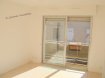 Appartement Location 1 chambre à Jarny - 490 € Ref L 588: La Centrale Immobilière vous propose ce bel appartement de type F2 d'une surface de 41,65 m² situé à deux pas du centre ville dans une résidence sécurisée avec ascenseur offrant : entrée avec placard, cuisine avec porte fenêtre, séjour avec baie vitrée, chambre avec baie vitrée, salle d'eau avec WC, balcon filant et place de parking privé.
Loyer hors charges 490,00 € + 60,00 € de charges (Eau, entretien et électricité des communs) soit 550,00 € C.C.
DPE F 416.
Ce bien a retenu votre attention Pour une éventuelle visite ou toute information complémentaire, Contactez : LA CENTRALE IMMOBILIÈRE DE PIENNES ET JARNY AU : 03.82.20.83.73. ***