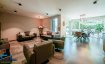 Maison contemporaine d'exception à Bettborn.
Confort, espace et sérénité.

Découvrez cette superbe maison contemporaine, construite avec des matériaux de qualité et pensée pour offrir un cadre de vie moderne, lumineux et convivial. Située dans un quartier résidentiel très calme de Bettborn (commune de Préizerdaul), elle est implantée sur un terrain de 3,91 ares.

Avec une surface totale d'environ 225 m², dont 200 m² habitables, cette propriété séduit par ses volumes généreux, ses finitions haut de gamme et ses prestations de qualité.

Le rez-de-chaussée offre un vaste hall d'entrée, un spacieux séjour avec salle à manger ouvert sur une cuisine entièrement équipée, avec accès direct à une belle terrasse de 32 m² et à un jardin d'environ 120 m², idéalement orientés. Un bureau (ou chambre), un WC séparé, un débarras, un garage ainsi que trois emplacements de parking extérieurs complètent ce niveau.

À l'étage, vous profiterez d'une élégante suite parentale avec dressing, salle de douche privative et accès à une magnifique terrasse de 40 m². Deux chambres supplémentaires et une grande salle de bains viennent compléter l'espace nuit.

La mansarde, aménagée en open space de 56 m², offre de nombreuses possibilités : salle de jeux, bureau, chambres supplémentaires ou espace détente. Un grenier isolé et aménagé complète cet étage.

Équipements de qualité :
-Climatisation dans toutes les pièces
-Chauffage au sol avec pompe à chaleur
-Triple vitrage et volets électriques
-Alarme avec caméras
-Adoucisseur d'eau
-Citerne de récupération d'eau de pluie (5.000 L)
-Pré-installation pour borne de recharge de véhicule électrique

Située dans un environnement paisible et verdoyant, cette maison est idéale pour les familles recherchant le calme sans renoncer à la proximité des principaux axes et des pôles d'emploi de l'ouest du Luxembourg.
A proximité de l'école,  de la maison relais, d'un super marché.

Une maison clé en main où confort, élégance et qualité de vie se rencontrent. À découvrir sans tarder !

Pour toute demande de visite ou informations complémentaires, n'hésitez pas à nous contacter au 265341 ou directement notre agent Mme VEIGAS au 621 505 621 ou par mail au cristina.veigas@cl-immo.lu

Les frais d'agence sont compris dans le prix de vente et à charge du vendeur.