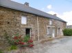 Maison Vente 2 chambres à Sévérac - 136 000 € Maison Severac 5 pièce(s) 76 m2. Au calme dans Hameau à 4 kms du Bourg de Severac, belles possibilités pour cette propriété offrant une Maison de 76 m² avec au rez de chaussée; salon avec cheminée insert, cuisine aménagée équipée, salle de bains, wc. A l'étage; 2 chambres et grenier aménageable.Attenant longère de 85 m² à restaurer avec charpente et toiture neuve.Terrain 6900 m² avec nombreuses dépendances.CALME - POTENTIEL - DPE : EREF 10154AGENCE IGOR IMMOBILIER MISSILLACTel 02.40.90.17.82.www.igor-immobilier.com dont 4.62 % honoraires TTC à la charge de l'acquéreur.