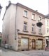 Immeuble de rapport Vente à Diekirch - 1 490 000 € A saisir, immeuble rare.
New Keys vous propose cette spacieuse bâtisse d'env. 280 m2 pour commerce et habitation, idéalement située au coeur du centre ville de Diekirch.
Il se compose comme suit:
Rez-de-chaussée:
Vaste surface commerciale d'env. 100m2 + annexe pouvant être transformée en surface commerciale.
Patio/Jardin avec garage et place de parking au pied de l'immeuble
Etages: trois niveaux au grand potentiel de rénovation:
1er étage composé de 4 pièces
2ème étage composé de 4 pièces
3ème étage, grenier aménageable
Grand potentiel de restauration pour en faire un objet de luxe, idéal pour commerçants, bureaux ou restaurateurs de bon standing.
Pour compléter cette offre, le bien dispose d'un local technique et de caves.
Pour tous renseignements /ou visites, veuillez contacter le 27 99 86 23 ou par email: info@newkeys.lu