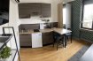 Gîte Location à Ay-sur-Moselle - 480 € c.c. AY SUR MOSELLE: GITE D'AY : studio meublé et équipé comprenant une cuisine équipée de plaque de cuisson, four, hotte, réfrigérateur, canapé lit, table basse, climatisation réversible, tv, internet, équipement neuf, salle de douche avec wc privative et place de parking. Buanderie commune avec machine à laver et sèche linge.
A visiter !
A partir de 450 € + 30 € de charges
FA 300 €