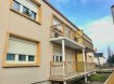 Appartement Vente 3 chambres à Thionville - 177 500 € THIONVILLE- Appartement 5 pièces - garage - 114 m². THIONVILLE à deux pas du centre ville, Quartier St FrançoisA découvrir un bel appartement au rez-de-chaussée surélevé dans une petite copropriété calme et bien entretenue, d'une surface habitable de 114 m², composé comme suit : - Une entrée dégagée, un salon séjour lumineux avec accès balcon, une cuisine avec loggia, 3 chambres avec placards intégrés, une salle de bain, w.c. Annexes: - 2 grandes caves, - GaragePrix : 177 500€ honoraires inclus charge vendeur A propos de la copropriété: 21 lots dont 4 d'habitation. 210€ charges annuellesCopropriété de 21 lots.Charges annuelles : 210.0000 euros.