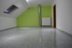 Duplex Vente 6 chambres à Rodange - 555 000 € Parc-Immo vous propose à la vente ce magnifique duplex d'une surface habitable de ± 228 m² avec 2 terrasses d'une surface totale de ± 10m² aux 2ème et 3ème étages d'une résidence très calme de standing.
L'appartement est disposé comme suit : Réception avec escalier, grand placard et garde-robe - Triple living de ± 66 m² - Cuisine entièrement équipée - salle de douche - bar - deux chambres - Hall de nuit -
Deux autres chambres à coucher à l'étage avec encore une salle de bain/WC, un bureau
L'offre pour cet appartement comprend également un double garage de parking et une cave.
L'objet que nous vous proposons se trouve à Rodange, prêt de la Piscine, un des quartiers les plus populaires et recherchés du sud.