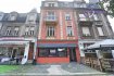 L’agence New Keys a l’honneur de vous proposer cet immeuble de rapport situé à Esch-Sur-Alzette.
D’une surface habitable de (242 m2 +/−)  sur un terrain de 2,82 ares.

Le bien se compose comme suit :

Au sous-sol :
* Cave n°1 (12,67 m2 +/−)
* Cave n°2 (13,03 m2 +/−)
* Cave n°3 (18,12 m2 +/−)

Au Rez-de-chaussée :
* Un commerce (Café) (53,89 m2 +/−)
* Une cuisine (11,6 m2 +/−)
* Sanitaires (19,58 m2 +/−)

Au 1er étage :
* Chambre n°1 (10,58 m2 +/−)
* Chambre n°2 (12,76 m2 +/−)
* Chambre n°3 (9,8 m2 +/−)
* Une salle de bain (3,56 m2 +/−)
* Un WC séparé (1 m2 +/−)
* Un couloir (13,54 m2 +/−)

Au 2e étage :
* Chambre n°4 (10,4 m2 +/−)
* Chambre n°5 (14,63 m2 +/−) avec balcon
* Cuisine / Salle à manger (14,05 m2 +/−)
* Un WC séparé (1 m2 +/−)
* Un couloir (11,93 m2 +/−)

Au 3ème étage :
* Chambre n°6 (14 m2 +/−)
* Chambre n°7 (14,42 m2 +/−)
* Salle de bain (10,77 m2 +/−)
* Un couloir (5,15 m2 +/−)

Pour compléter ce bien :
* Un jardin
* Une terrasse à l’avant
* Un grenier

À VISITER RAPIDEMENT !
N’hésitez pas à nous contacter au +352 661 434 100 ou par mail kdif@newkeys.lu pour plus d’informations ou une éventuelle visite.