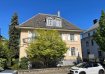 Bureau Location à Luxembourg-Belair - 1 € Sigelux Real Estate vous propose à la location, cette grande villa, située à Belair.
Sa surface habitable est de 570m2 répartie sur 3 étages
Elle dispose également de 5 parking.
Possibilité pour professions libérales et crèche
Garantie locative : 6 mois de loyer
Disponibilité à convenir
Pour toute information veuillez contacter M. Bob Funck
Tel: +352 621 265 450
bob@sigelux.lu