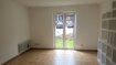 Appartement Location 1 chambre à Hégenheim - 590 € c.c. F2 à louer à Hégenheim . Proche du centre mais au calme, situé au rez-de-chaussée surélevé d'une résidence, ce F2 de 46 m2 comprend: une entrée, un séjour avec accès direct au jardin commun, une cuisine équipée ouverte (sauf frigo), une chambre, une salle de bains et un WC séparé. Garage avec porte automatisée. Chauffage individuel électrique. Appartement en bon état et sans vis-à-vis. Disponible de suite