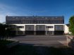 Maison mitoyenne Vente 4 chambres à Greiveldange - 926 900 € Future construction d'une maison jumelée (Lot 3) d'une surface brute de 377 m2 comprenant ;
Rez-de-jardin : garage pour deux voitures, local technique une très grande pièce avec accès terrasse et jardin
Rez-de-chaussée : hall, WC sép., salle à manger, cuisine, séjour avec accès balcon
1er étage: hall, salle de bains, 4 chambres à coucher dont une avec salle de douche.
Prix de vente TTC avec taux de TVA réduit.
