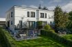 Dernière maison disponible  
À vendre à Bereldange, Maison jumelée haut de gamme (CPE A-A)  

En cours de construction, livraison prévue fin février 2027.  

Située rue Michel Rodange à Bereldange, cette maison jumelée neuve bénéficie d'un emplacement privilégié dans un environnement résidentiel calme et verdoyant, à proximité immédiate de Luxembourg-Ville. Le projet se distingue par une architecture contemporaine, des volumes généreux et des prestations de qualité supérieure.  

Disposition  

Sous-sol  
		Garage double : 43,80 m²  
        Espace hobby / loisir : 22,20 à 41,10 m²  
	 	Local technique : 11,40 m²  
	 	Buanderie (selon maison) : 6,80 m²  

Rez-de-chaussée  
	 	Séjour & salle à manger : 47,00 m²  
	 	Cuisine : 17,80 m²  
	 	Salle de douche  
	 	Chambre : 12,70 m²  
	 	Possibilité d'aménager un WC séparé supplémentaire  

1er étage  
	 	Suite parentale avec dressing et salle de bains  
	 	2 chambres : 19,10 à 19,50 m²  
	 	Salle de douche : 7,60 m²  

Terrasses, balcons et grand jardin privatif complètent ce bien.  

Caractéristiques techniques  
	 	Classe énergétique : A-A+ à A-A  
	 	Fenêtres triple vitrage  
	 	Chauffage au sol  
	 	Pompe à chaleur dernière génération  
	 	Isolation performante (façade et toiture plate)  
	  	Revêtements de sol/carrelage : 90 €/m² (format 90×90 cm)  
	 	Dalles sur plots pour terrasses : 65 €/m²  
	 	Budget meubles sanitaires : jusqu'à 16 000 €  
	 	Hauteur sous plafond : 2,70 m au RDC, 2,56 m à l'étage  

Finitions haut de gamme  
	 	Carrelage MIRAGE  
     		Parquet Belgiqa / Chêne de l'Est  
	 	Portes intérieures HÖRMANN (charnières invisibles)  
	 	Quincaillerie au choix de l'acquéreur  
	 	Sélection personnalisée dans showroom dédié  

Garanties  
	   Garantie décennale et biennale via Le Foyer Assurances  

À propos du promoteur  

KVAADRAT développe des projets résidentiels au Luxembourg en mettant l'accent sur la qualité d'exécution, le respect des délais et une approche architecturale durable, pensée pour s'intégrer harmonieusement dans son environnement.  

Contactez-nous dès aujourd'hui pour recevoir le dossier complet ou organiser une présentation du projet.