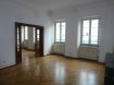 Appartement Vente 1 chambre à Sarreguemines - 88 000 € Sarreguemines : Appartement lumineux de type Haussmannien au centre ville. Appartement lumineux et avec du cachet de 100 m² , de type Haussmannien avec parquet massif, au 1er étage d'une copropriété historique de la ville comprenant trois lots, avec:- un couloir desservant les pièces- une grande cuisine équipée de 20 m² avec vue sur la cour arrière- un double salon séjour donnant sur l'avant- une salle de bain avec toilettes en enfilade- 1 chambre- une cave privative- une cour commune dont 7.32 % honoraires TTC à la charge de l'acquéreur.