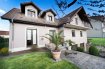 Maison individuelle Vente 5 chambres à Lamadelaine - 898 500 € FRÄISTOEND HAUS, 4 SÄITE FRÄI, MAT 5 SCHLOFZËMMER ZE VERKAFEN ZU LAMADELAINE (Gemeng Péiteng) !
BK-Immo Promotion proposéiert Iech am Verkaf en eenzegartescht charmant an traditionnellt fräistoend Haus mat 5 Schlofkummeren, engem flotten groussen Living mat Cheminée, enger zouener Kichen, engem Duschzëmmer (Italienesch Dusch) wei och engem Buedzëmmer mat Dusch, eenzel Toilet, enger grousser duebeler Garage an engem super ungeluechtenem Gaart mat enger aussergewéinleger an roueger Laag, gebaut op engem Terrain vun am ganzen 8a 53ca zu Lamadelaine. Dat roueg geleënt Haus (4 Säite fräi), befënnt sech net wäit ewech vun allen Commoditéiten an läit an exzellenter Laag an enger roueger Cité.
Dëst harmonescht Haus gabaut am Joer 1992 huet eng ongeféier Wunnfläch vun 179 m2 an ass folgender Weis ausgestatt :
Am Keller :
• Grouss duebel Garage fir zwee Autoen
• Local technique
• Wäschräum
• 3 individuell Keller
• Gank
Um Rez-de-chaussée :
• Hall d’entrée/Gank
• Salon
• Living
• Zouen an ausgestatt Kichen
• Buedzemmer mat Dusch
• Eenzel Toilet
• Schlofzëmmer 1
Um éischten Stack :
• Gank
• Traapenhäus
• Schlofzëmmer 2
• Schlofzëmmer 3
• Schlofzëmmer 4
• Schlofzëmmer 5
• Buedzëmmer
• Balkon
Wichteg ze wessen:
• Gebaut 1992
• Duebel Verglasung
• Heizung – GAZ (Viessmann 2004)
• Equipéiert Kichen vun 2004 (Valeur +- 25.000 €)
• Alarmanlaag RISCO mat Rauchmelder an Sensoren bannen an un allen Fensteren
• Nei Facade am Joer 2010
• Duebel Garage fir zwee Autoen an zwou Stellplatzen virdrun
• Elektresch Garagenparten
• Living an Kichen gin Zougang zum Gaart mat Terrasse
• Héichwärtegen Laminat an den Schlofzëmmer an am Gank um éischten Stack
• Cheminée am Living/Salon
• D’Schlofzëmmer 5 huet Zougang op den Balkon
D’Haus ass ideal fir eng Famill mat Kanner. D’Lag ass extreem roueg an gudd gebonnen un d’öffentlech Verkéiersmëttele wéi och no vun allen Commoditéiten ( Schoul, Supermarchéen, Tankstellen, Sportshal, Fussballsterrain etc )
Fir all weider Froen, biede mir Iech, ons ënnert folgend Telefonsnummeren oder per Email ze kontaktéieren:
621 296 071 / 26 903 665
info@bkimmo.lu / bob.kirsch@bkimmo.lu
//////////////////////////////////////////////////////////////////////////////////////////////////////////
MAISON INDIVIDUELLE (4 CÔTES LIBRES), 5 CHAMBRES À LAMADELAINE (commune de Pétange) !
BK Immo vous propose à la vente cette charmante maison 4 côtés libres avec 5 chambres à coucher, un living/salon ouvert avec cheminée, une cuisine fermée et équipée, deux salles de bains avec douche, WC séparé, deux grands garages avec deux portes électroniques pour deux voitures, un grande et magnifique jardin privatif avec une vue imprenable. La maison (4 côtés libres) se situe dans une cité à proximité de toutes commodités.
Cette maison harmonieuse, construite en 1992 est située sur un terrain d’une surface totale de 8a 53ca, vous offre une surface habitable d’environ 179 m2 et se compose de la manière suivante:
Am Sous-sol :
• Double Garage avec deux portes et deux emplacements extérieurs
• Local technique
• Buanderie
• 3 caves individuelles
• Couloir
Au rez-de-chaussée :
• Hall d’entrée/couloir
• Salon
• Living
• Cuisine fermée et équipée
• Salle de bain avec douche et baignoire
• WC séparé
• Chambre à coucher 1
Au premier étage :
• Couloir
• Cage d‘escalier
• Chambre à coucher 2
• Chambre à coucher 3
• Chambre à coucher 4
• Chambre à coucher 5
• Salle de douche (douche italienne)
• Balcon
Important à savoir :
• Année de construction 1992
• Double vitrage
• Chauffage GAZ (Viessmann 2004)
• Cuisine équipée de 2004 (Valeur +- 25.000 €)
• Système d‘alarm RISCO avec capteurs de fenêtres et détecteurs de feux
• Nouvelle facade en 2010
• Double garage avec deux portes électriques et deux emplacements devant
• Living et cuisine avec accès terrasse
• Lâminat supérieur dans les chambres et dans le couloir au premier étage
• Cheminée
• Chambre à coucher donne accès au balcon
Situation idéalement lié aux réseaux des transports publics. A proximité de toutes commodités (école, centre polyvalent, pompes à essence, supermarchés, etc).
Intéressant pour une famille avec enfants.
Lamadelaine est un village calm et accueillant qui saura satisfaire toutes les exigences.
Pour de plus amples renseignements, n'hésitez pas à nous contacter sous les numéros et par emails :
621 296 071 / 26 903 665
info@bkimmo.lu / bob.kirsch@bkimmo.lu